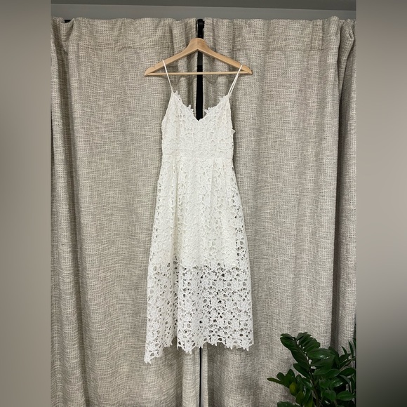 ATSR THE LABEL white dress - Picture 1 of 5